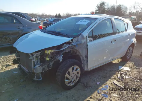 2015 Toyota Prius C Three из США, поврежденный, VIN JTDKDTB35F1576532